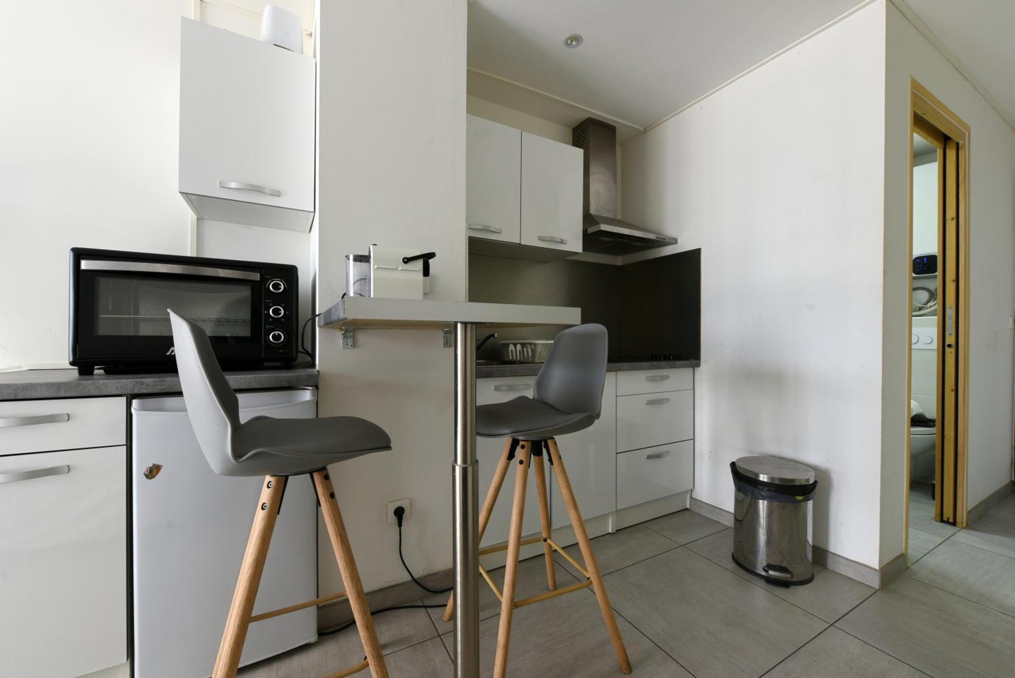 La Fare-les-Oliviers Provencal Studio Netflix Appart-Hotel-Provence מראה חיצוני תמונה